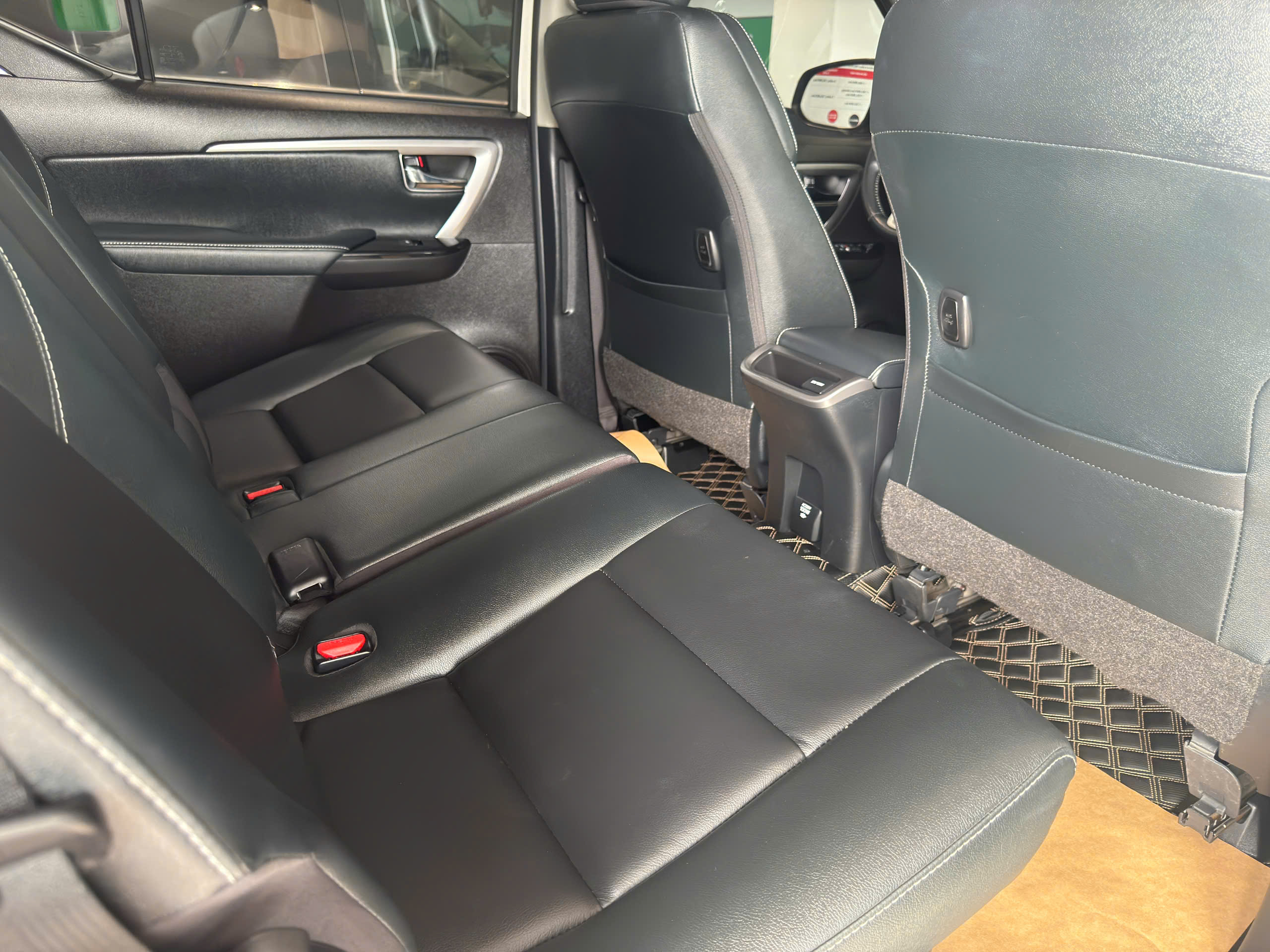 z7437012064525_264cef08cfccc4efc99e903fa8e77738